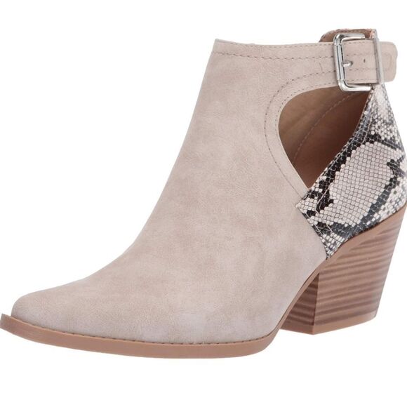 BRAND NEW SEVEN DIALS QUEENSBURY WOMAN ANKLE STRAP POINTED TOE BOOTIES - Picture 10 of 16